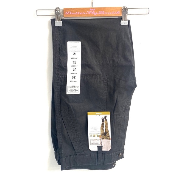 Levi's Other - (B51) Levi’s Signature Men’s Joggers Black Flex Light Weight Gold Edition, Sz 34